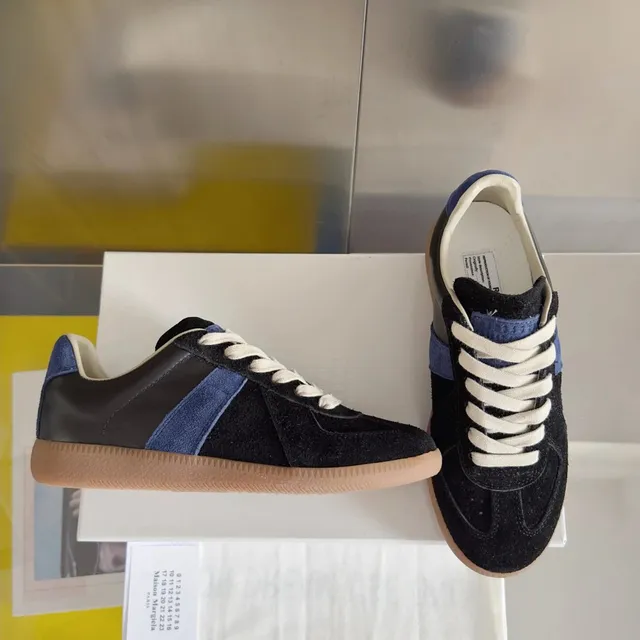 Maison Margiela Tabi Sneaker Black Navy Suede