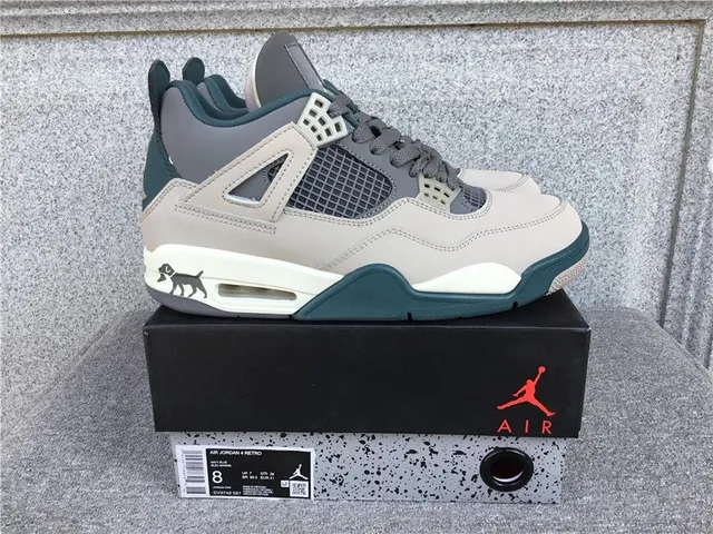 Air Jordan 4 Retro Military Black