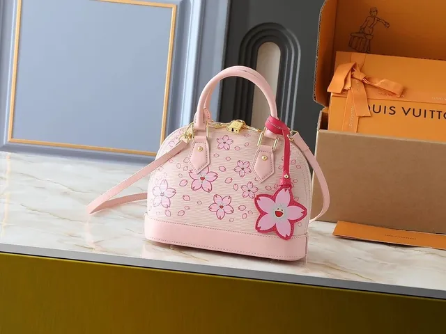 Louis Vuitton Alma BB