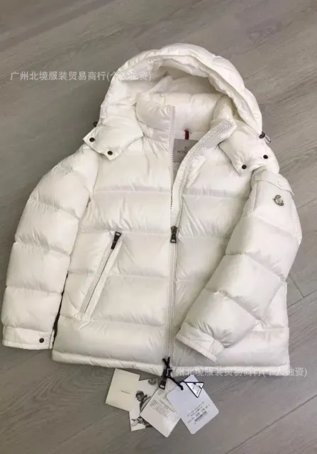 白色长袖