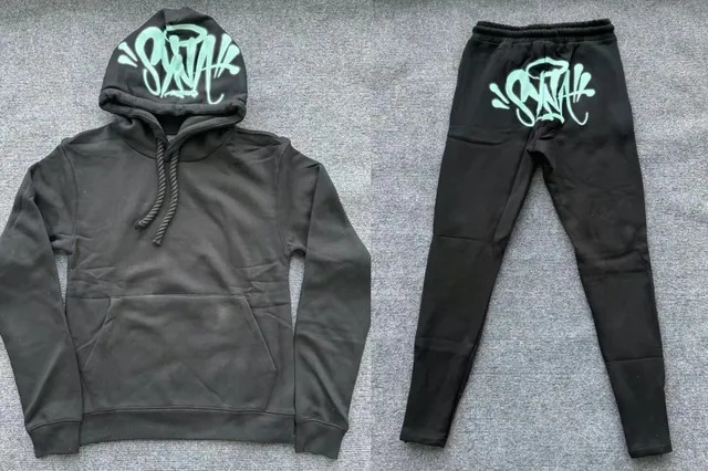 Syna World Hoodie and Joggers Set Graffiti Logo