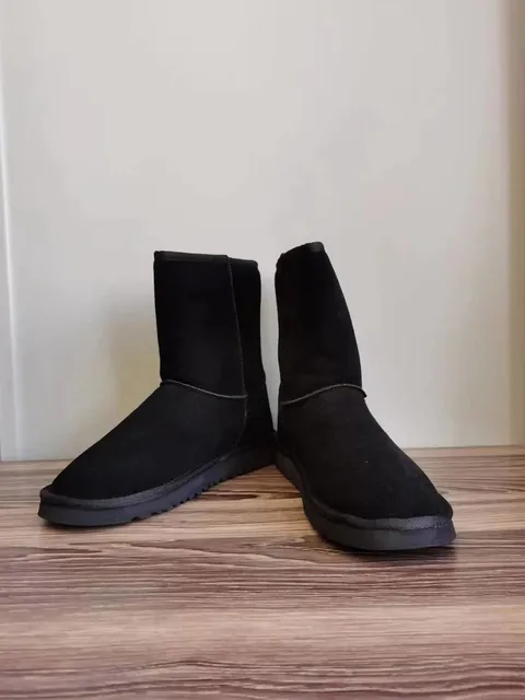 UGG Classic Short Solid Black