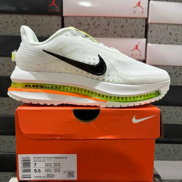 Nike Air Zoom Pegasus Premium SE Beige/Black/Beige/Yellow
