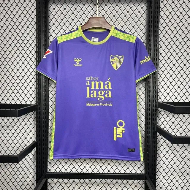 2425 Málaga Away