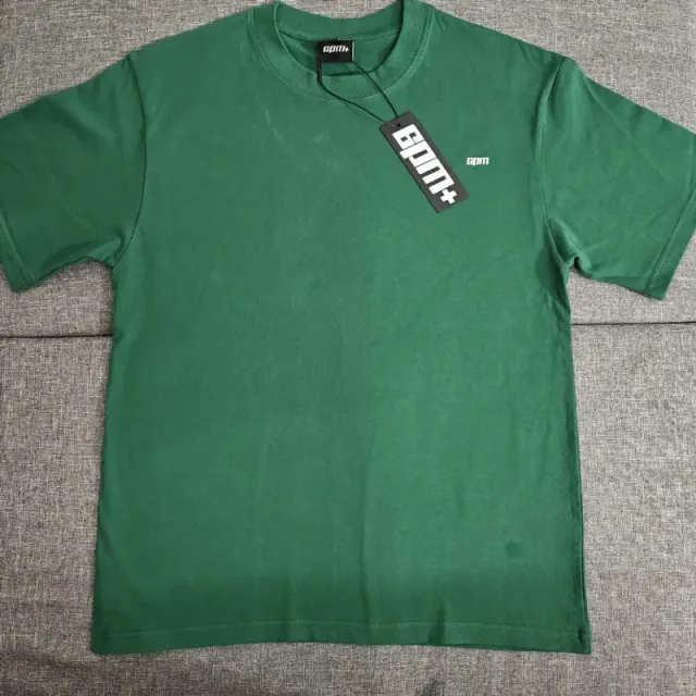Green short sleeves