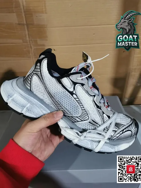 Balenciaga Triple S