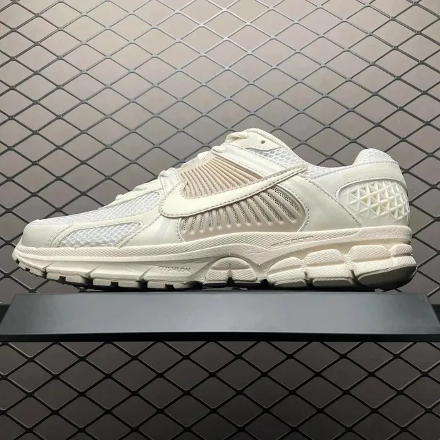 Nike Air Max TN Triple White