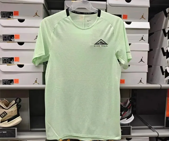 Nike Trail Tee