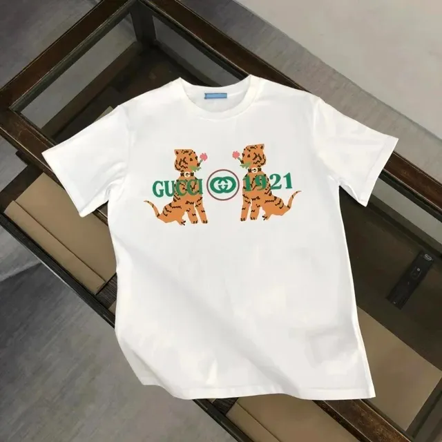 23白色