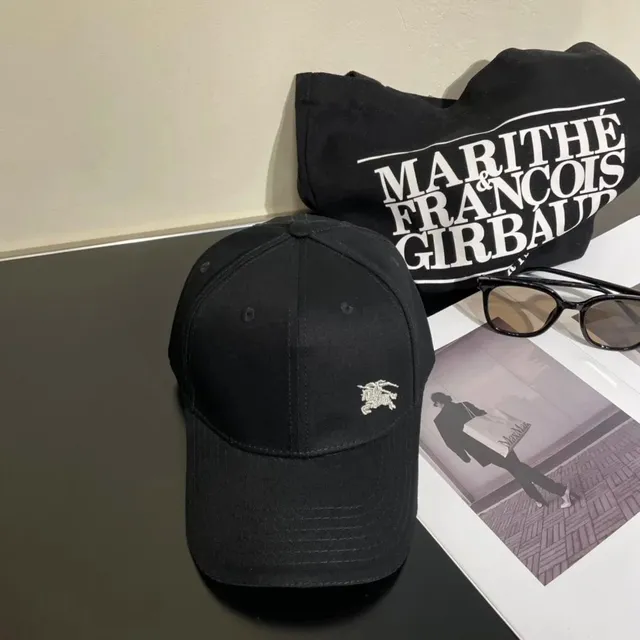 Burberry Baseball Cap Equestrian Knight Logo