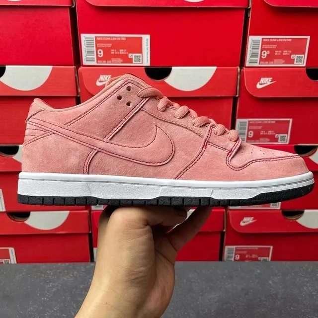 Nike Dunk Low Retro