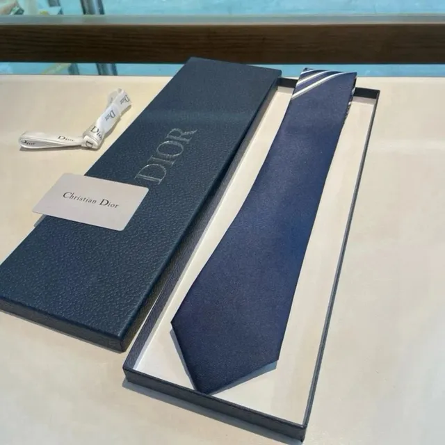 Dior Necktie Striped Tip