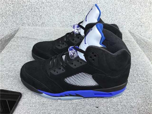 Air Jordan 5 Retro