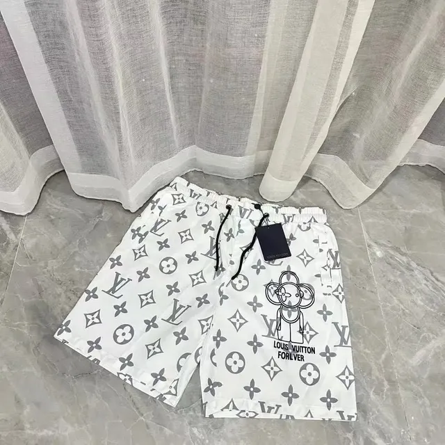 白色O