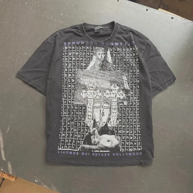 686