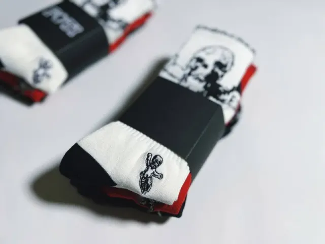FOIT 骷髅白色红黑 3 pairs