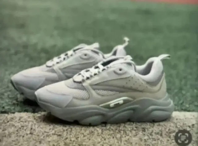 Balenciaga Triple S Cloud White