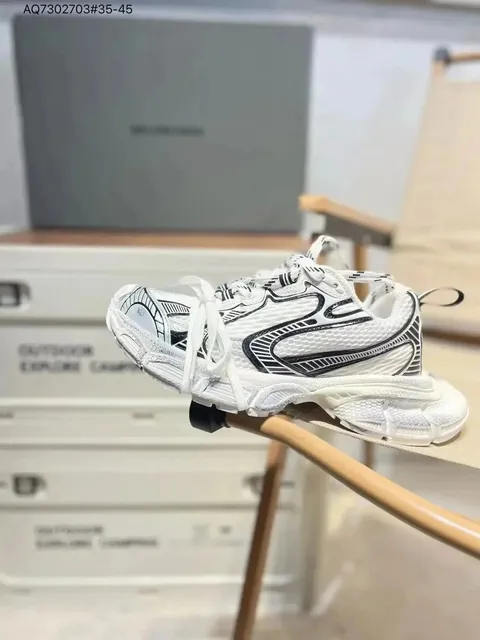 Balenciaga Triple S White Black