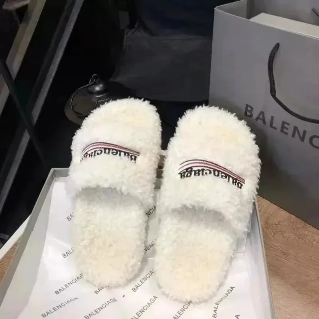 Balenciaga Fluffy Slide Logo Strap