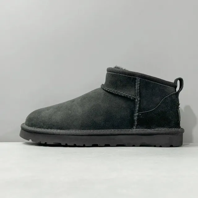 UGG 周冬雨 Mini短靴 黑色1116109-BLK