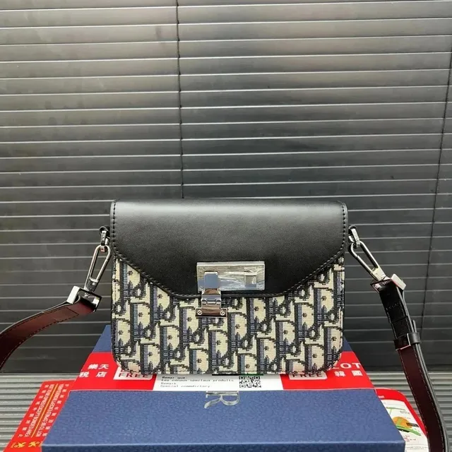 Dior Saddle Bag Oblique Logo