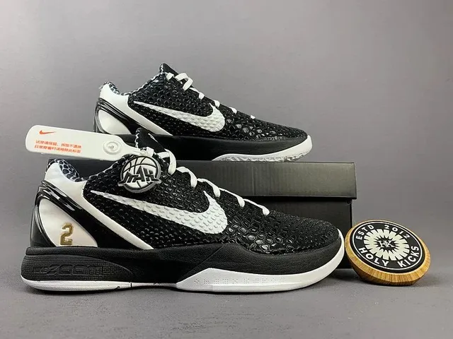 Kobe 6 Protro Grinch
