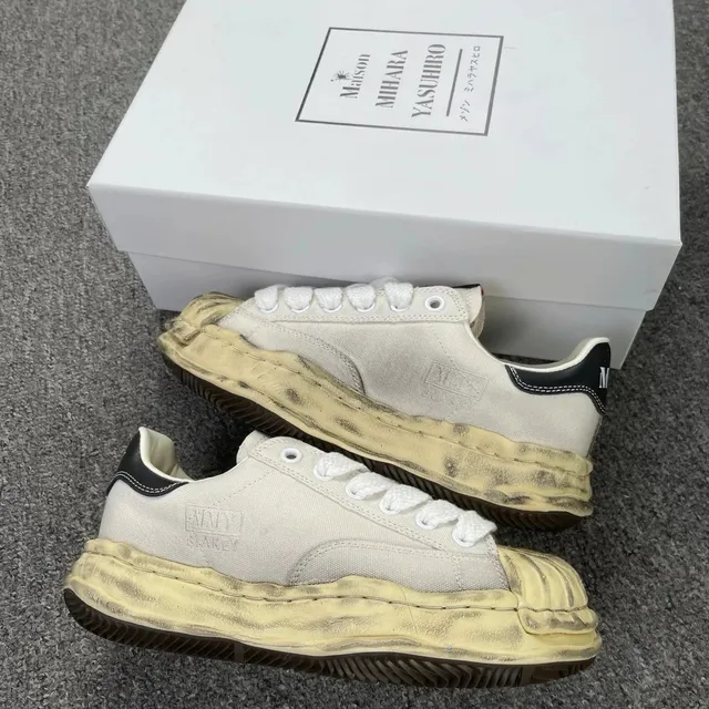 Maison Mihara Yasuhiro Sneaker Distressed Canvas