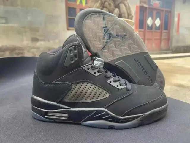 Air Jordan 5 Triple Black