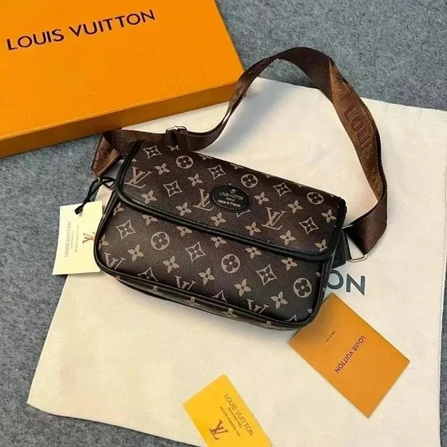 Louis Vuitton Multi Pochette Accessoires Monogram Canvas