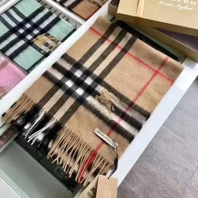 Burberry Classic Check Scarf Iconic Nova Check