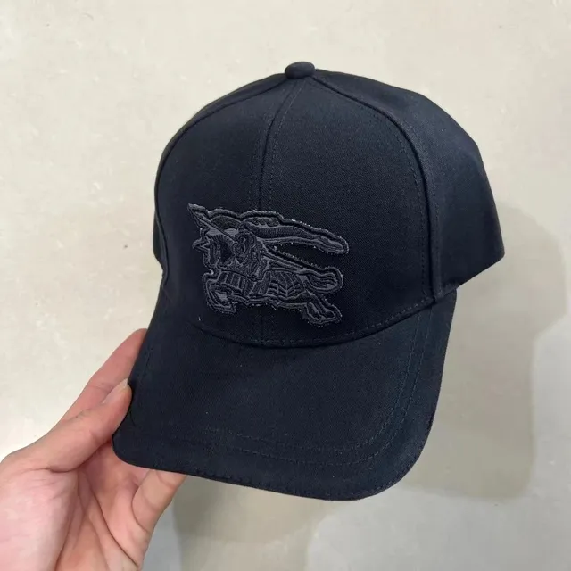 Burberry Baseball Cap Equestrian Knight Embroidery