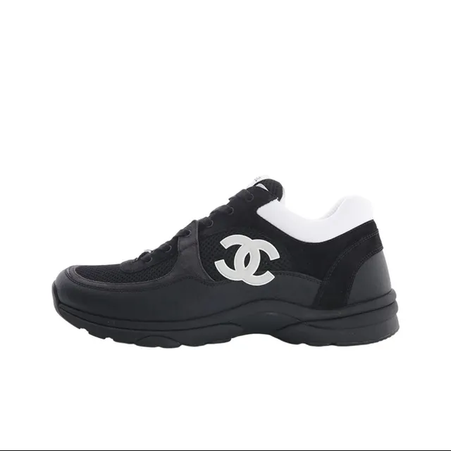 Chanel Sneaker CC Logo
