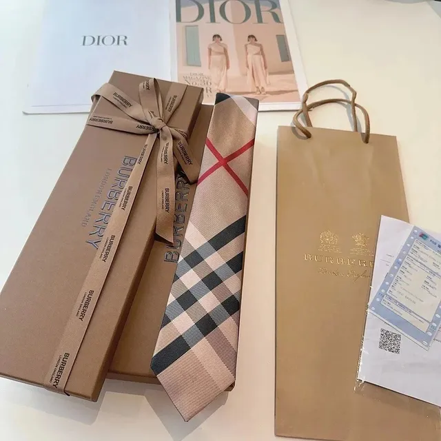 Burberry Classic Check Tie Vintage Check