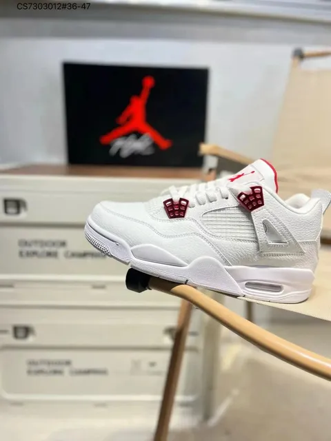 Air Jordan 4 Fire Red