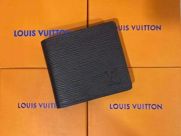 Louis Vuitton Bifold Wallet Epi Leather