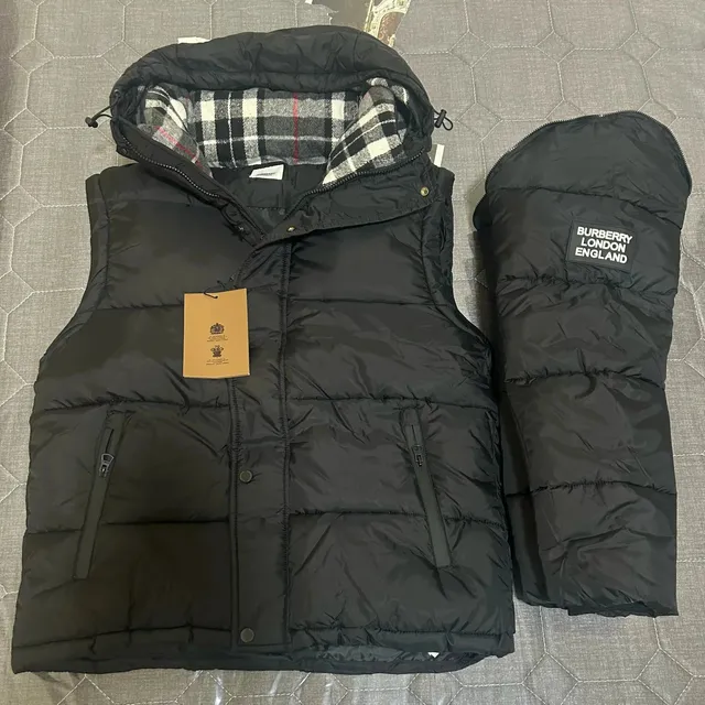 Burberry Puffer Vest with Detachable Sleeve Black with Check Lining