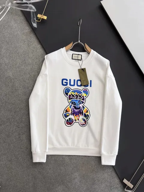 Gucci Bear Print Sweatshirt