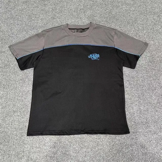 Sp5der Graphic T-Shirt Two-Tone with Blue Trim