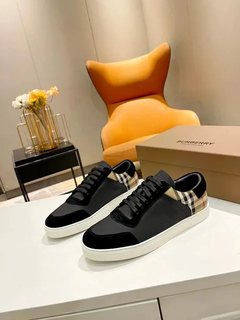 Burberry sneakers
