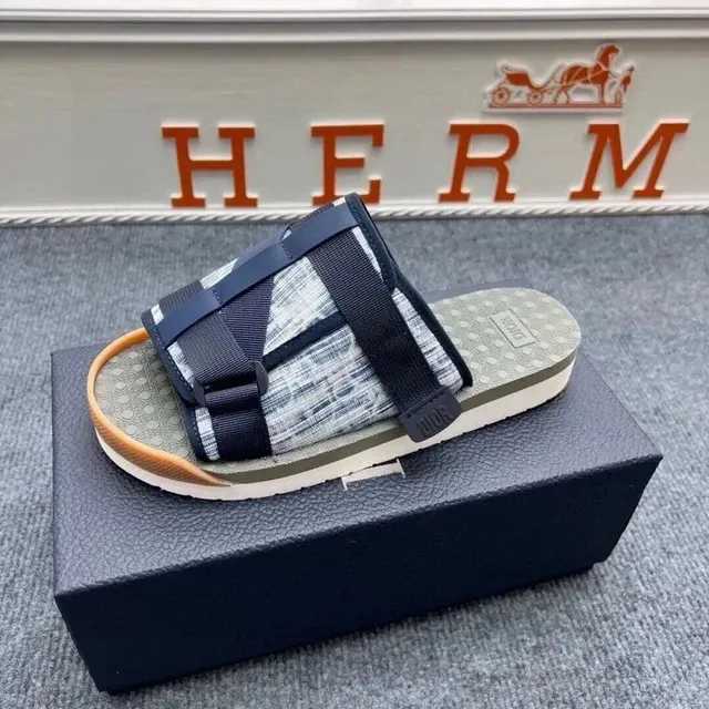 Dior B22 Slide