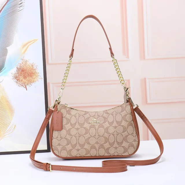 Coach Shoulder Bag Signature Canvas