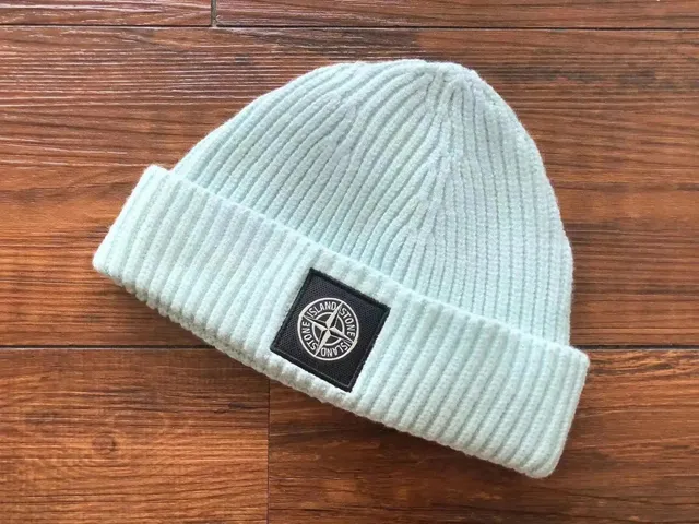 Stone Island Ribbed Beanie Logo Patch