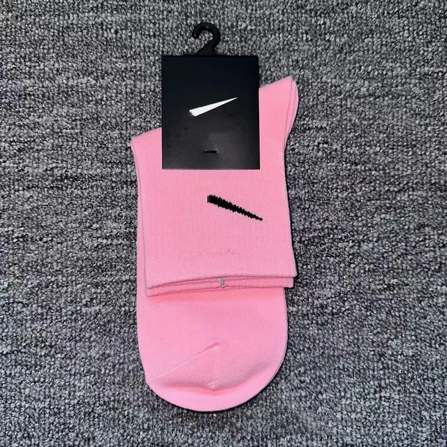 Nike Socks Swoosh Logo