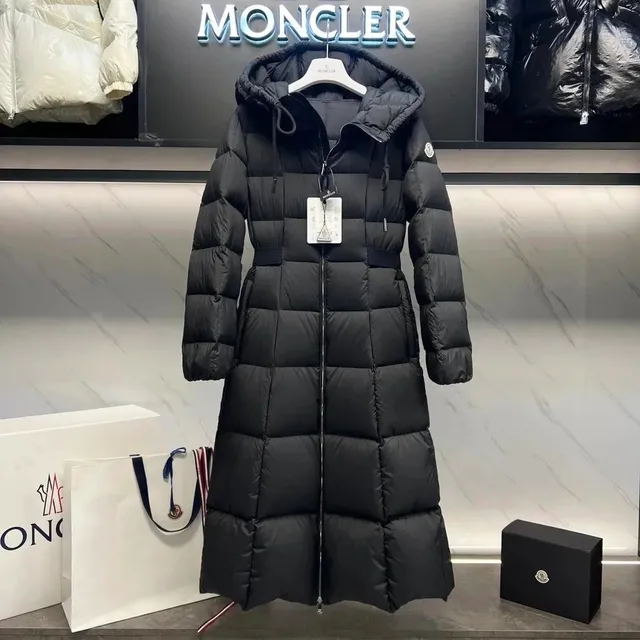Moncler Long Puffer Coat Quilted Hooded