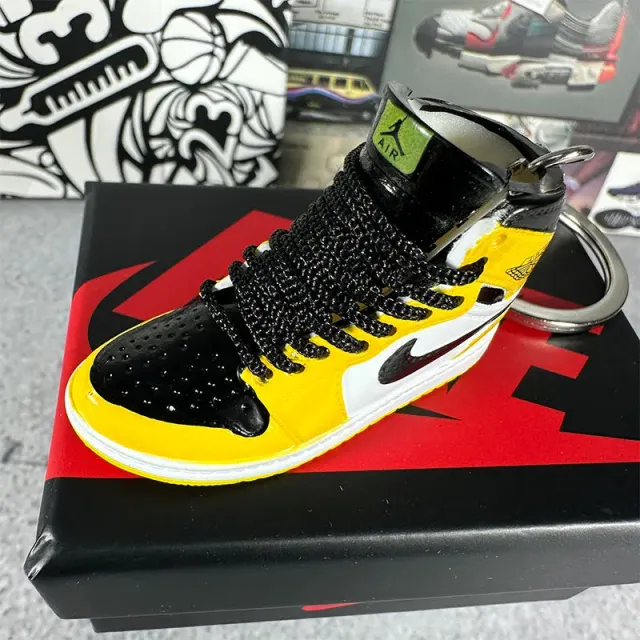 115.yellow black and white + box