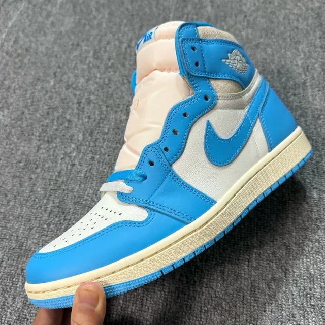 AJ1做旧北卡蓝