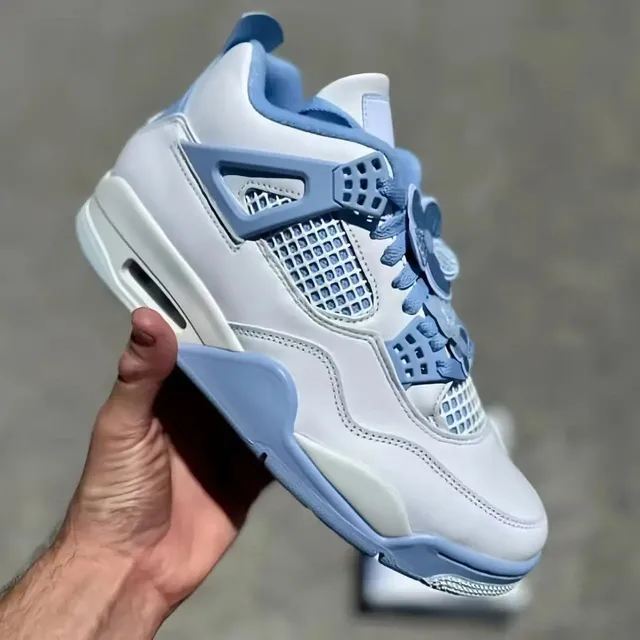 Air Jordan 4 University Blue