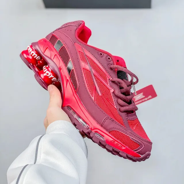 Supreme × Nike Air Max TN