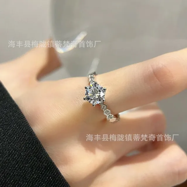 Swarovski Crystal Solitaire Ring Honeycomb Band