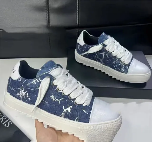 Low-Top Sneaker Marble Print